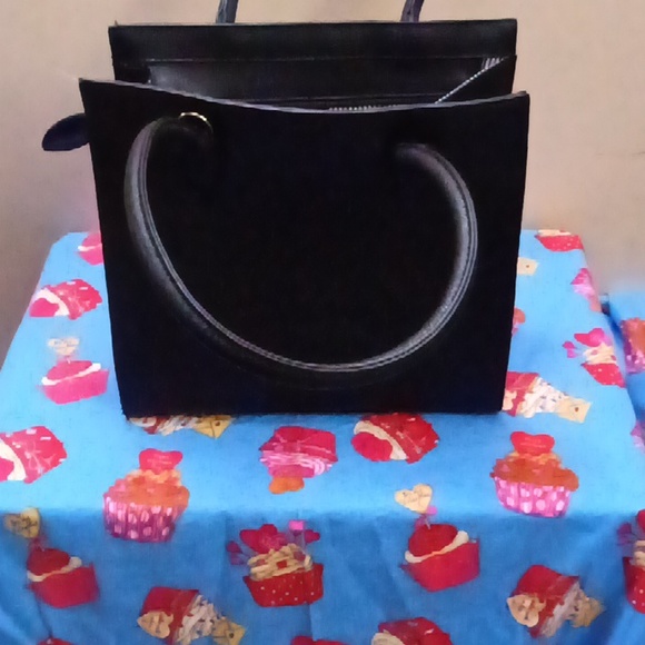Chic and Pre-Loved Christian Siriano Black Handbag - Picture 3 of 5